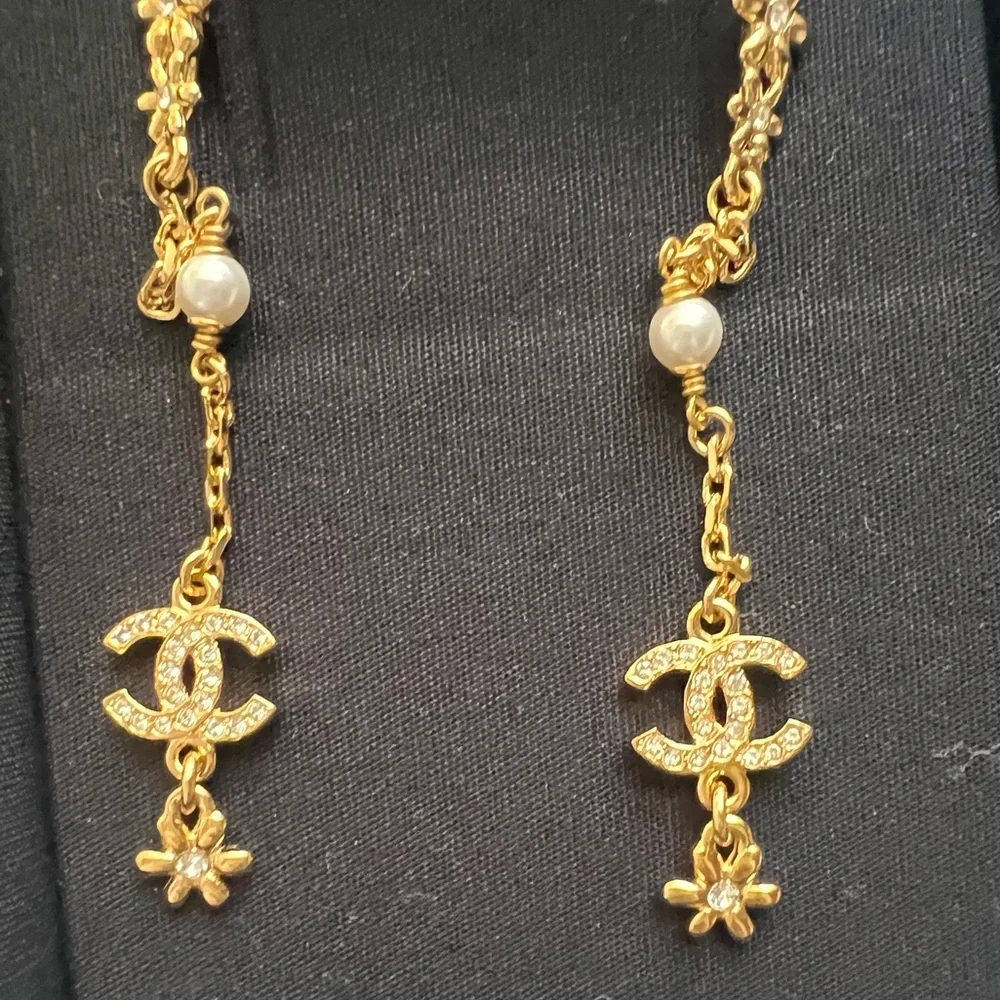 CHANEL 🆕 pearl
